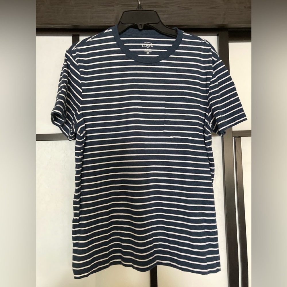 Men’s JCREW short sleeve t shirt , blue with with stripes